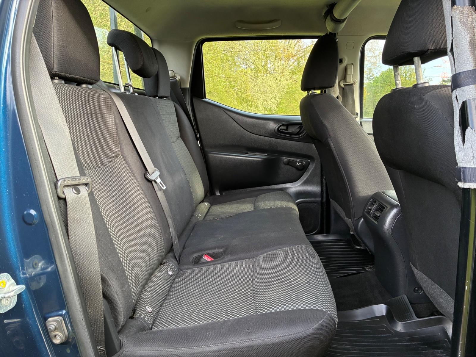 Nissan Navara NP300 Double Cabine 163ch - 2 ème main - Attelage - Entretien complet - CT récent