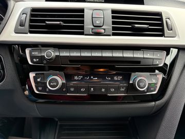 Fahrzeugabbildung BMW 318d Touring Advantage Aut. Navi PDC LED SHZ uvm