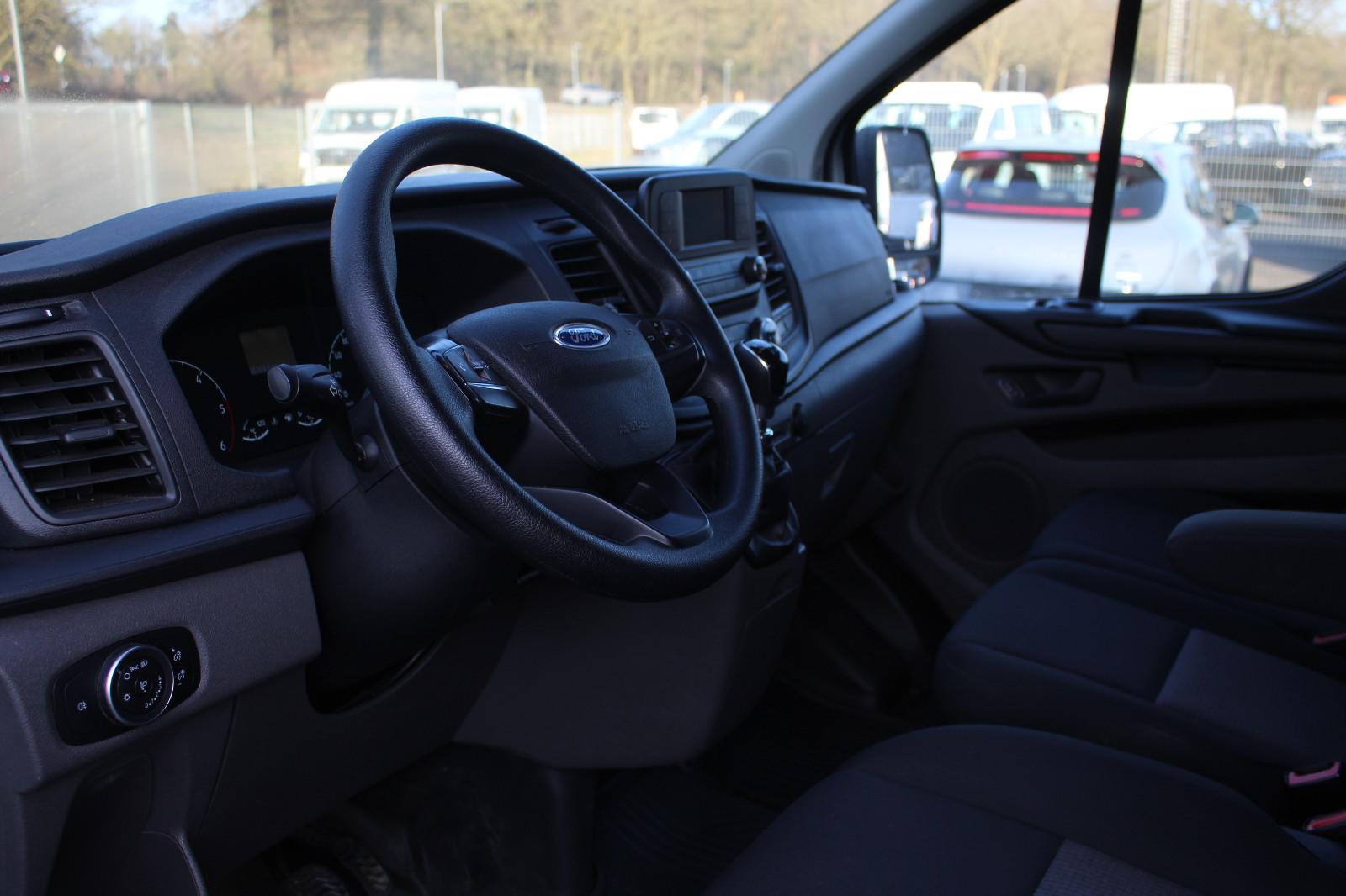 Ford Transit Custom Kombi 320 L1 (9 Sitzer)