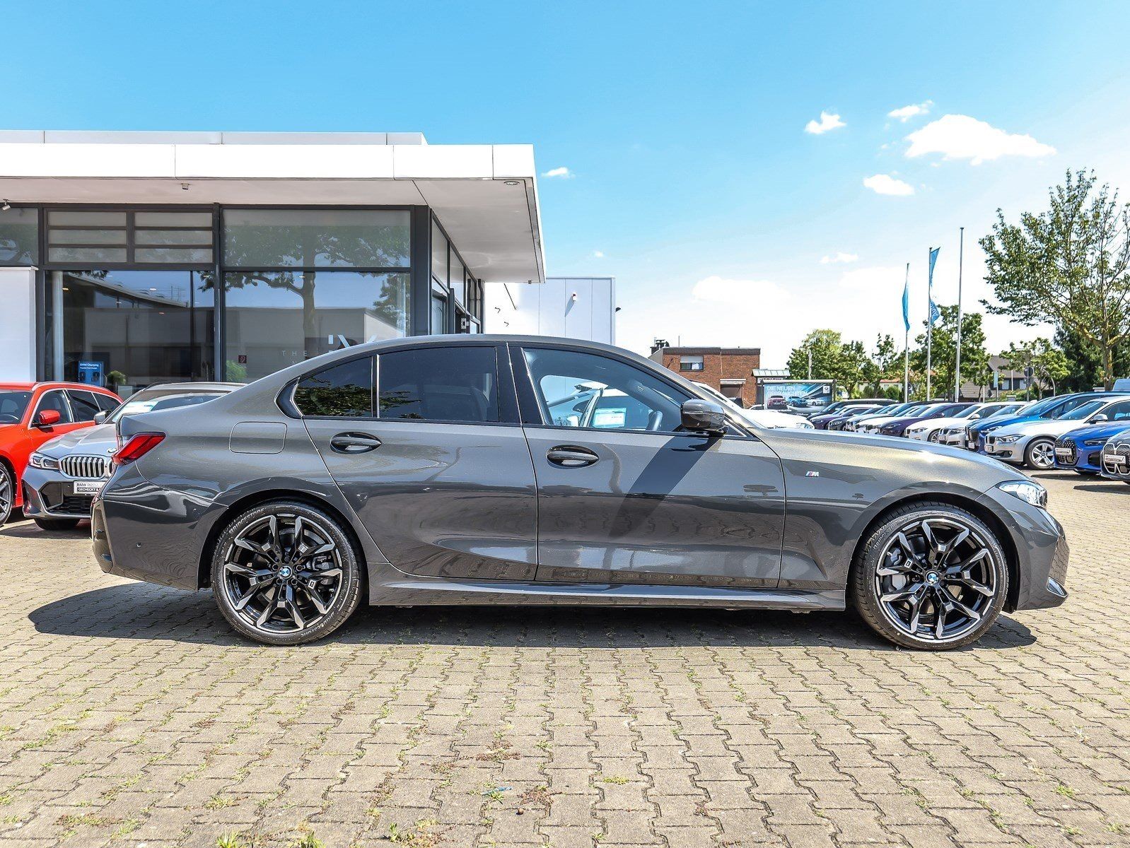 BMW 330 - Bild 10