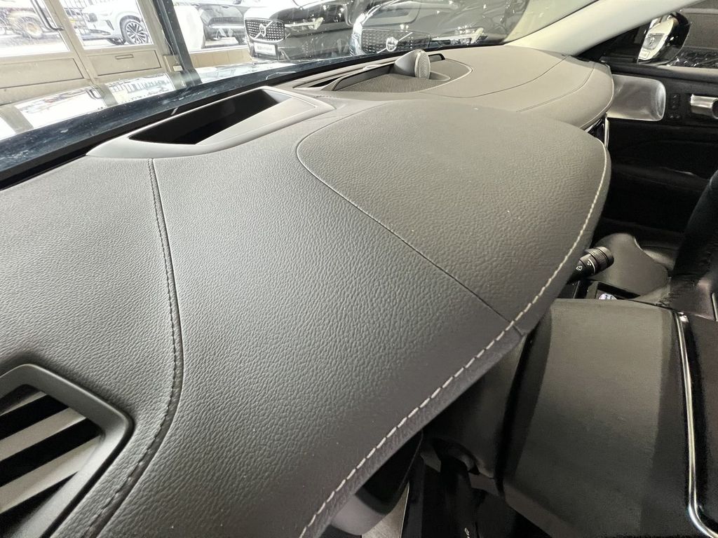 Volvo S60 T8 Ultimate Dark Recharge AWD B&W Massage