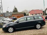 Volvo V70 Kombi Momentum AWD *AHK*STANDHEIZUNG* - Volvo V70: Awd