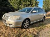 Toyota Avensis Kombi 1.8 Benzin - Toyota Avensis in Leipzig
