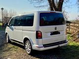 Volkswagen T6 Multivan Edition mit elektr. Schiebetüren VB - : Van, mit Schiebetüren