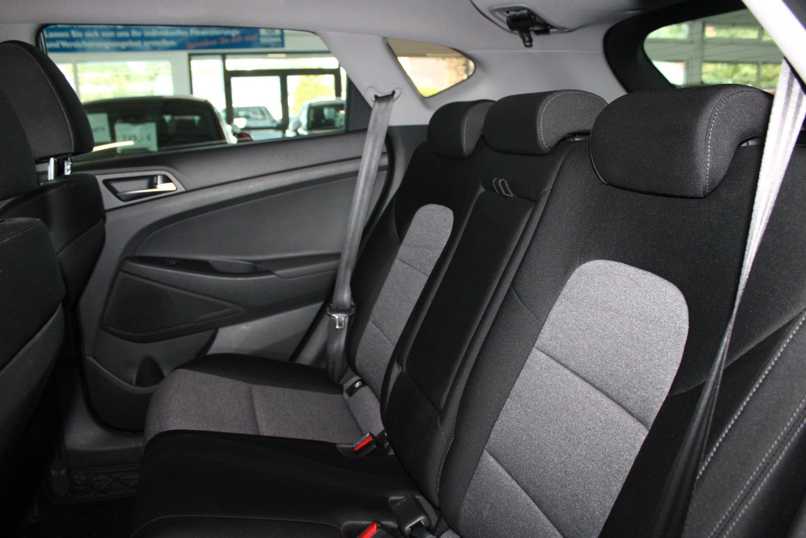 Fahrzeugabbildung Hyundai TUCSON STYLE Aut. NAVI AHK LED SHZ CAM uvm.