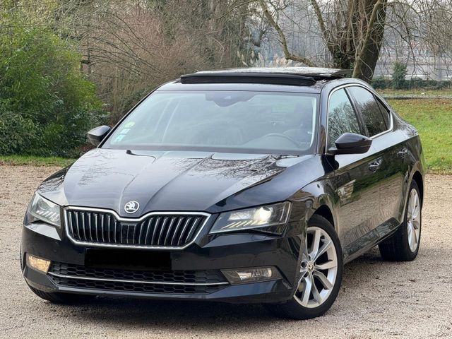 Skoda Superb Lim. Style 2,0tdi 150ps DSG mit Panorama