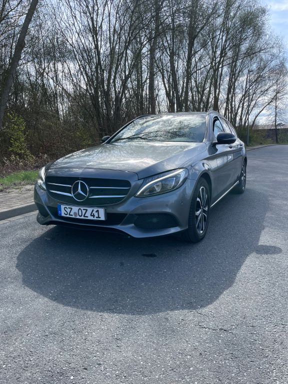 Image of Mercedes-Benz C 220