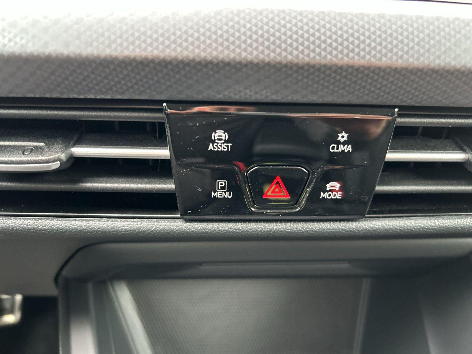 Volkswagen Golf VIII 2.0 TDI Active DSG+LED+NAVI+KAMERA+ACC, миниатюра 19