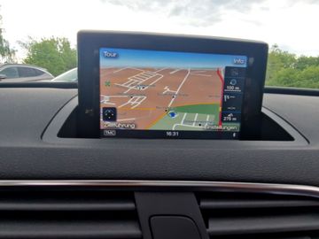 Audi Q3 2.0 TDI quatro sport Standheitzung