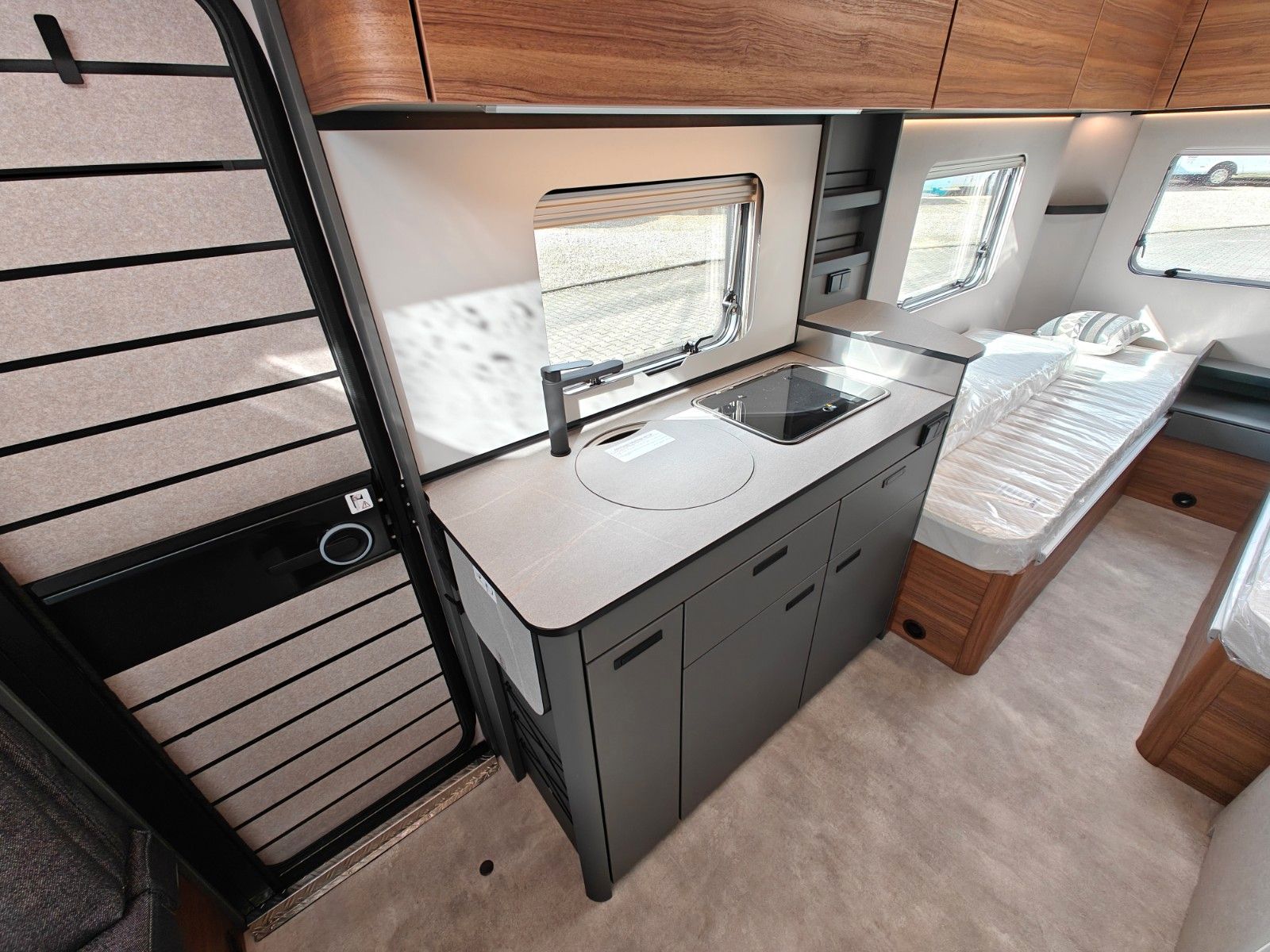 Fahrzeugabbildung HYMER / ERIBA / HYMERCAR Novaline 495 - MESSE-NEUHEIT 2026! -