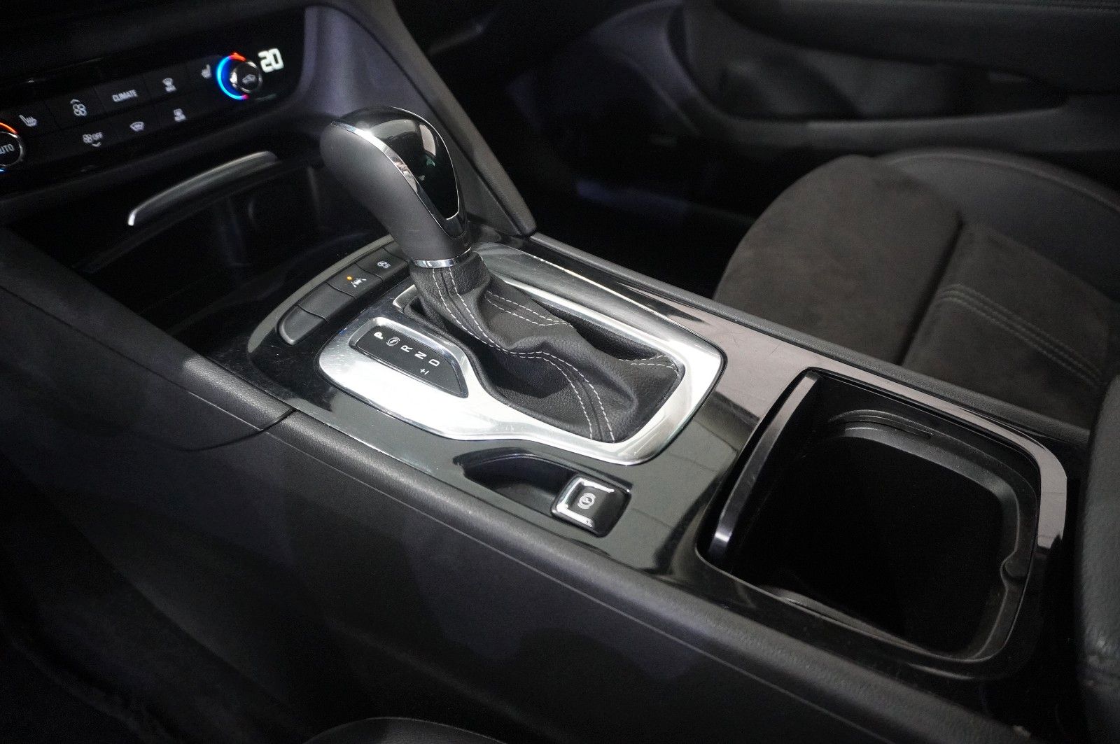 Fahrzeugabbildung Opel Insignia B GS 2.0D BUSINESS NAVI/BOSE/KAMERA/AHK
