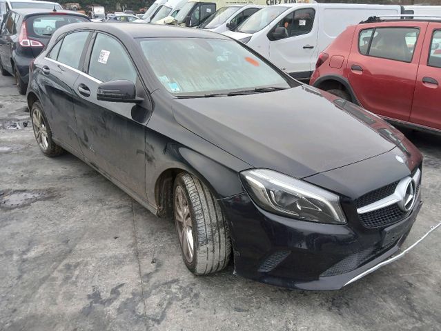 Mercedes-Benz CLASSE A (W176) 200 CDI 136 7G