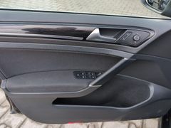 VW Golf 7 Highline/ACC/Massage/AHK/Kamera