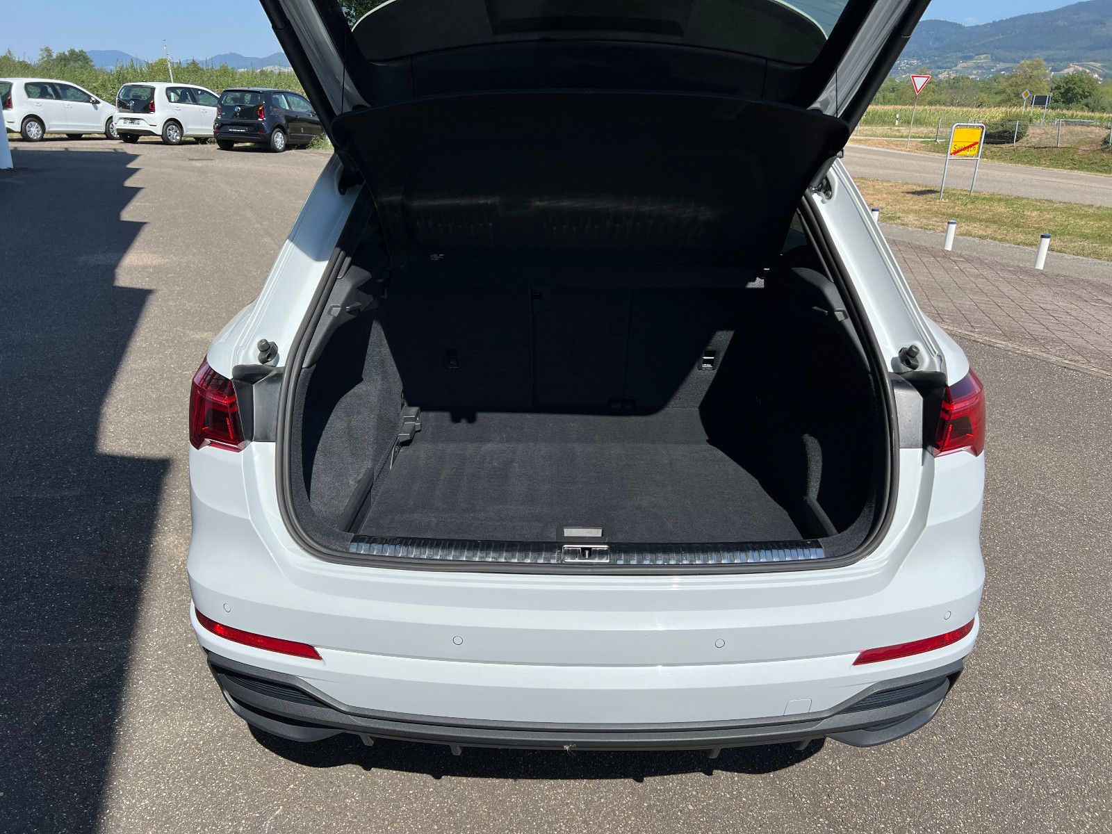 Audi Q3 35 TFSI S line,S-tronic,LED,Navi,Kamera,ACC foto 10