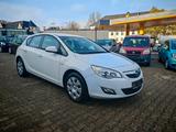 Opel Astra J Lim. 5-trg. Selection - Opel Astra Gebrauchtwagen in Mainz