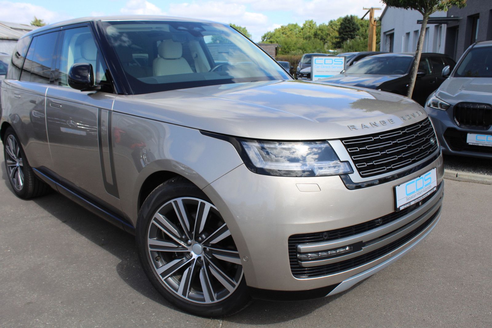 Land Rover Range Rover HSE D 300+Panoramad.+AHK+HUD+22 Zoll foto 5