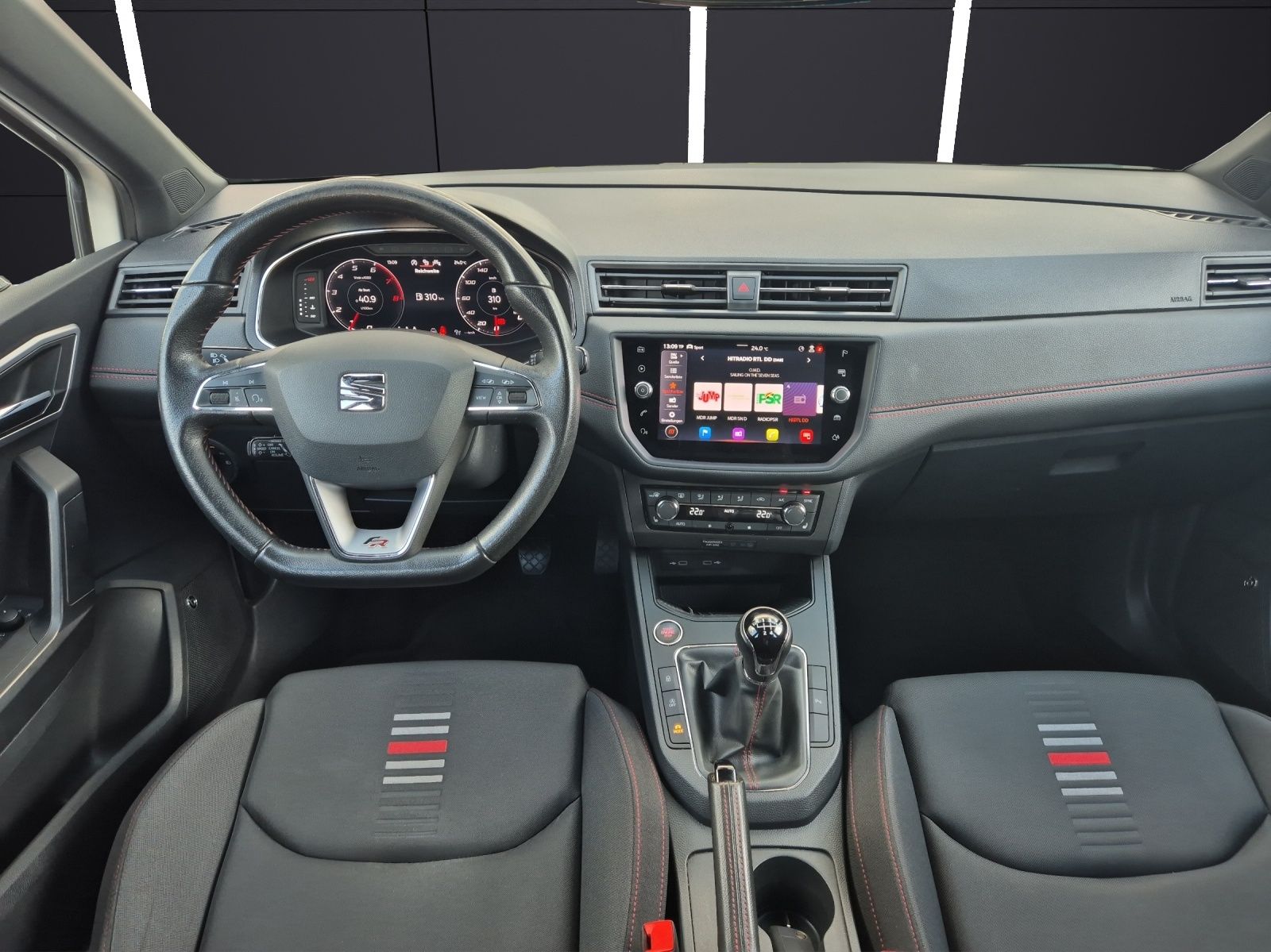 Fahrzeugabbildung SEAT Ibiza TSI FR-Line Beats LED Navi AID ACC RFK SH
