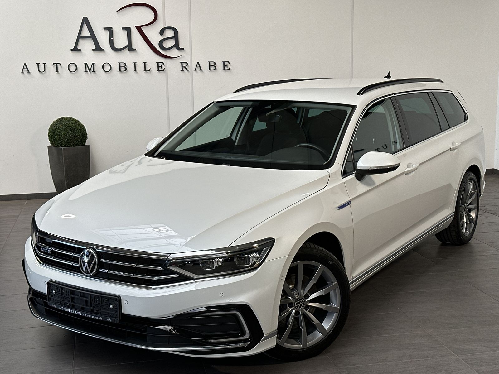Fahrzeugabbildung Volkswagen Passat Variant GTE R-Line NAV+LED+360°+ACC+18ZO
