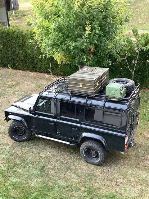 Image of Land Rover Defender