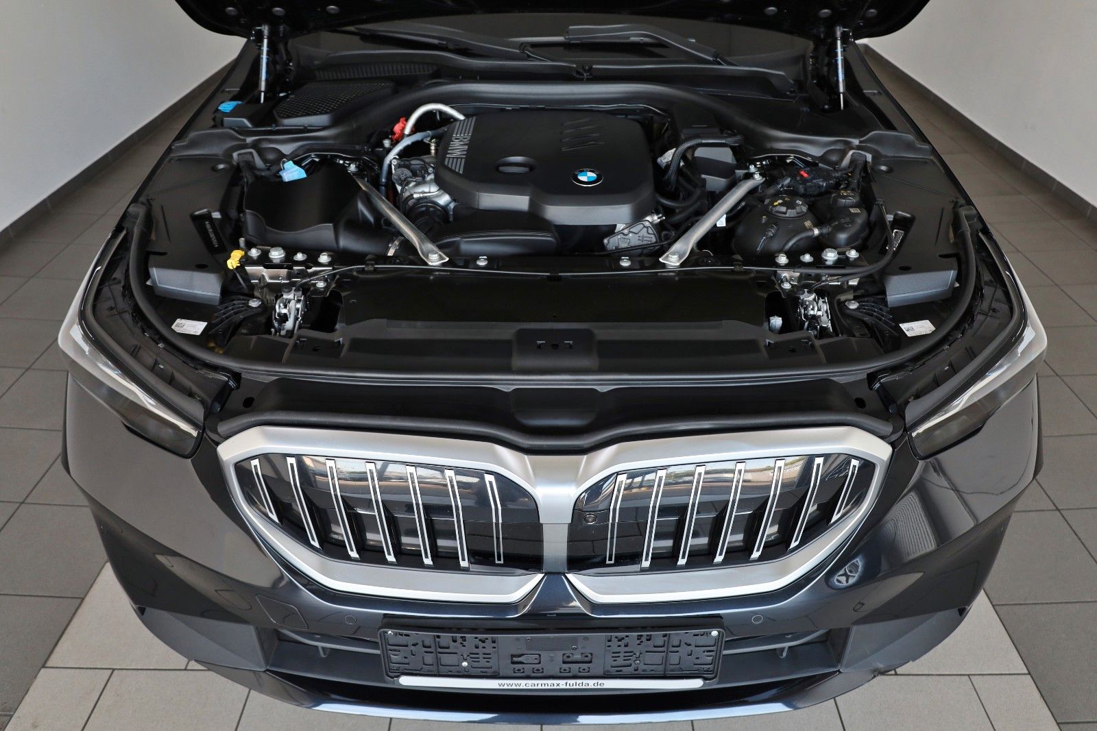 Fahrzeugabbildung BMW 520 d,Travel+Innov. Pak,Panorama,HUD, AHK el,+WR