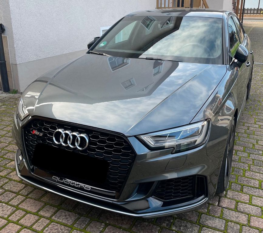 Image of Audi RS3
