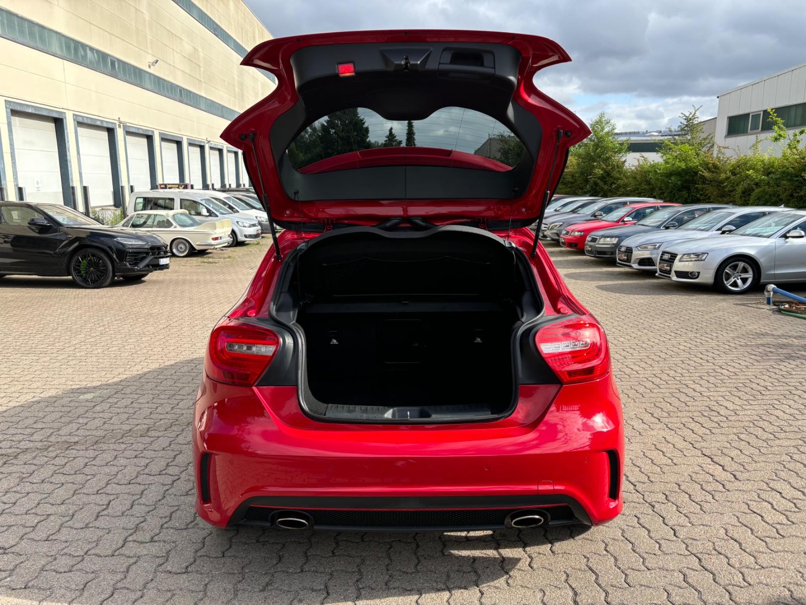 Mercedes-Benz A 250 AMG Line  Harman-Kardon Navi TÜV NEU