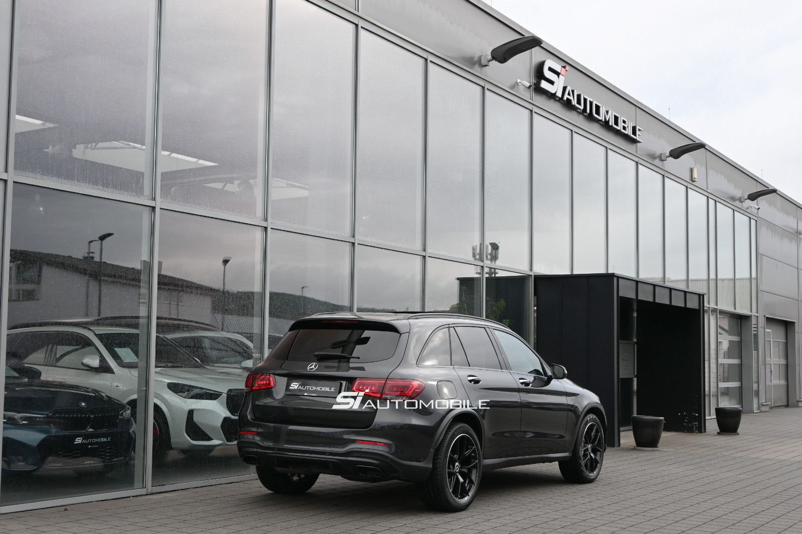 Fahrzeugabbildung Mercedes-Benz GLC 300 d 4MAT AMG Line Plus °Night°AHK°HUD°PANO