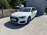 Audi A4 Avant 35 TDI basis Aut./Navi/PDC - Audi A4: Weiß
