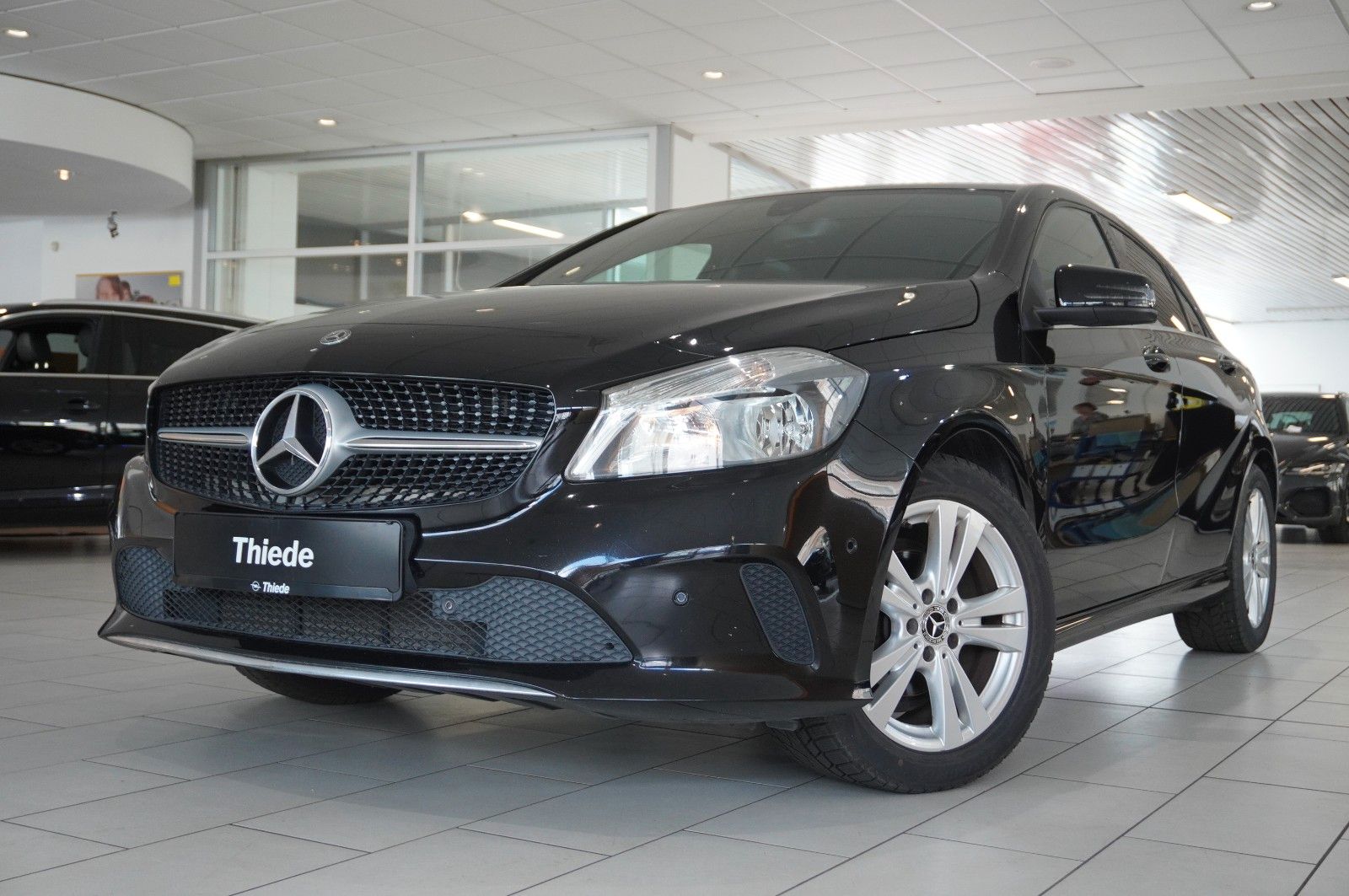 Fahrzeugabbildung Mercedes-Benz A 180D CDI URBAN NAVI/SHZ/PDC/TEMP./SPORT/USB