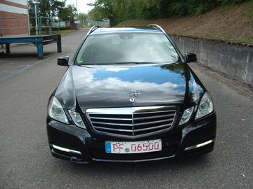 Mercedes E 220 - 3