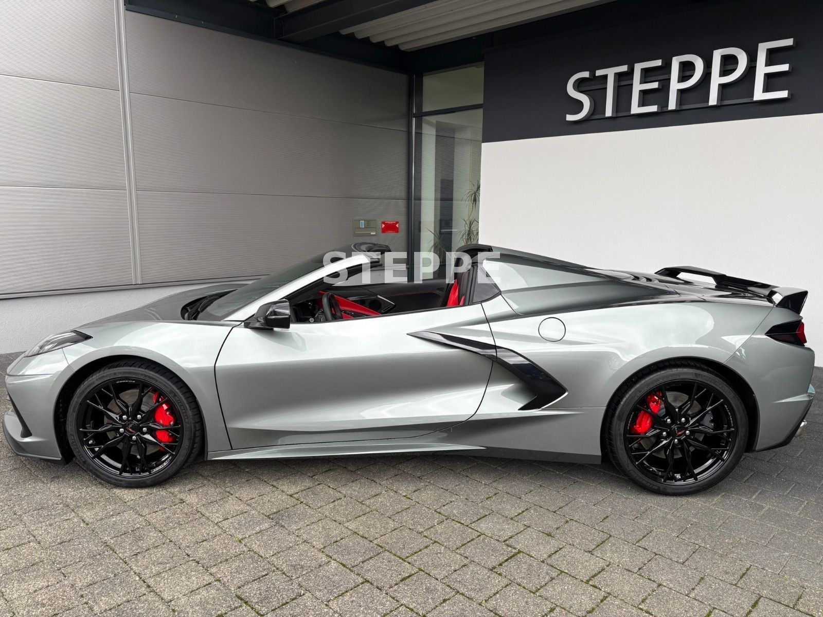 Corvette C8 Stingray Convertible 3LT Europamodell STEPPE