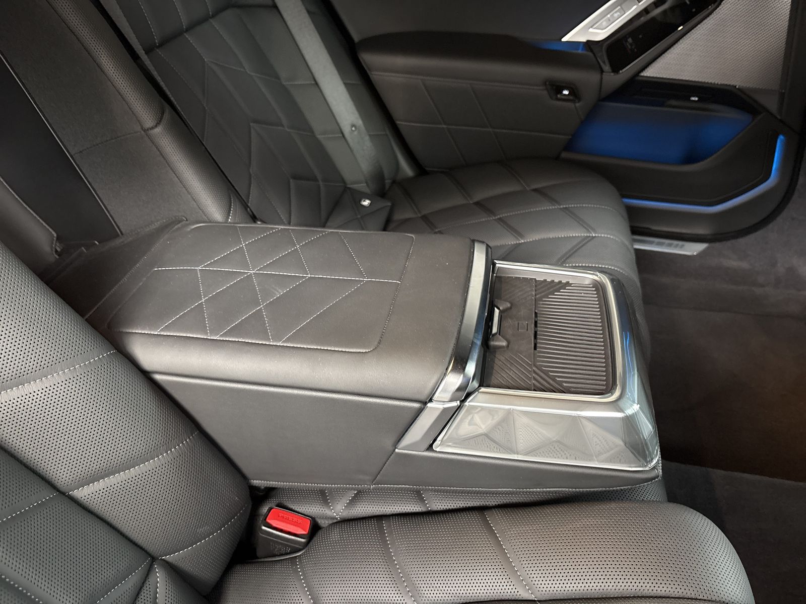 BMW M760 - Bild 40