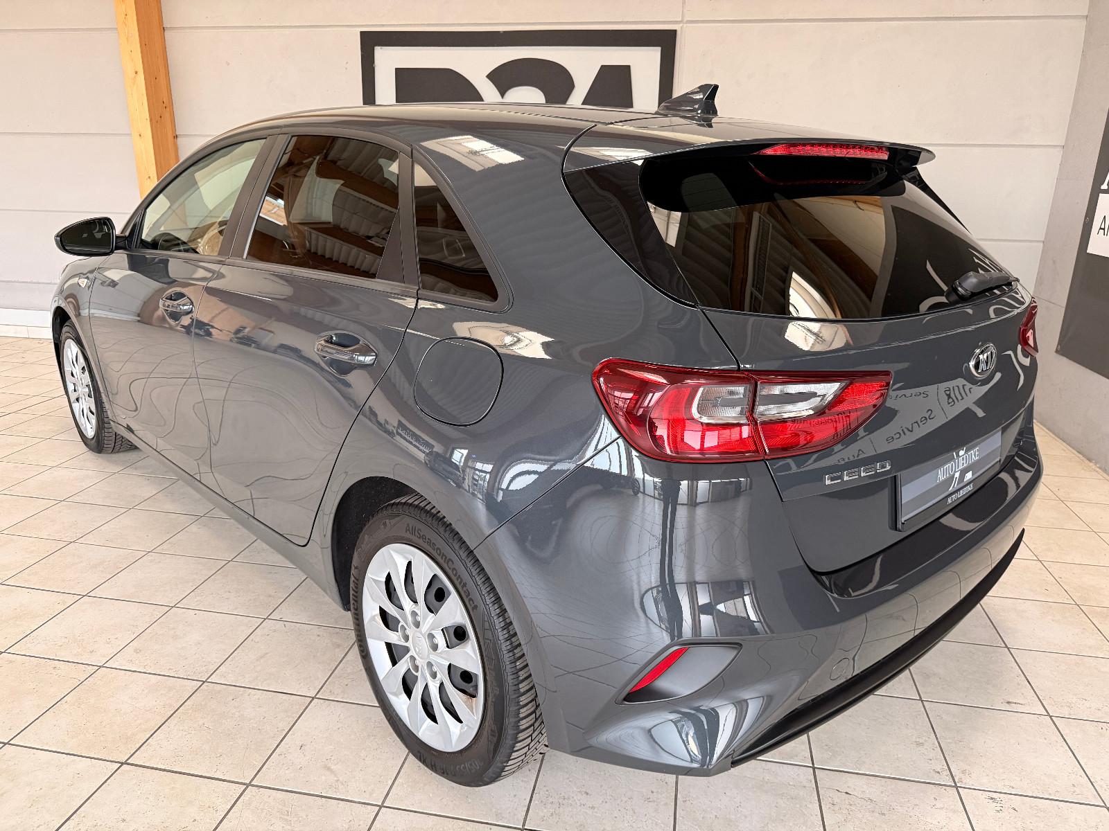 Kia Ceed 1.0 T-GDI 100 Attract/CarPlay/Android/Sitzh