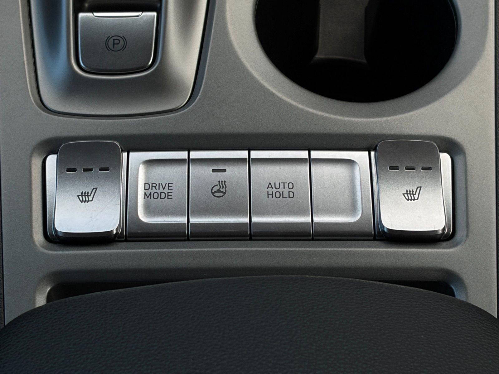 Fahrzeugabbildung Hyundai KONA E Select 2WD ACC PDC CAM LHZ SHZ CarPlay
