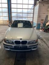 BMW E39 225i Facelift - BMW: E39 Facelift