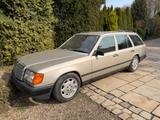Mercedes-Benz 300TD W124 88TKM Schiebedach - Mercedes-Benz W124 aus dem Jahr 1988