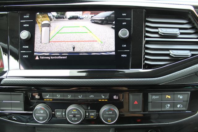 Volkswagen T6.1 Multivan Generation SIX 150PS DSG AHK Stand
