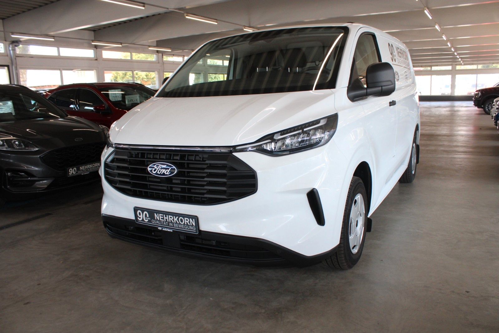 Fahrzeugabbildung Ford Transit Custom L1 TREND AHK LED TechnologiePak2