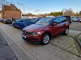 Volkswagen Tiguan Trendline BMT/Start-Stopp*NAVI*SHZ*AHK* - Volkswagen Tiguan in Herne