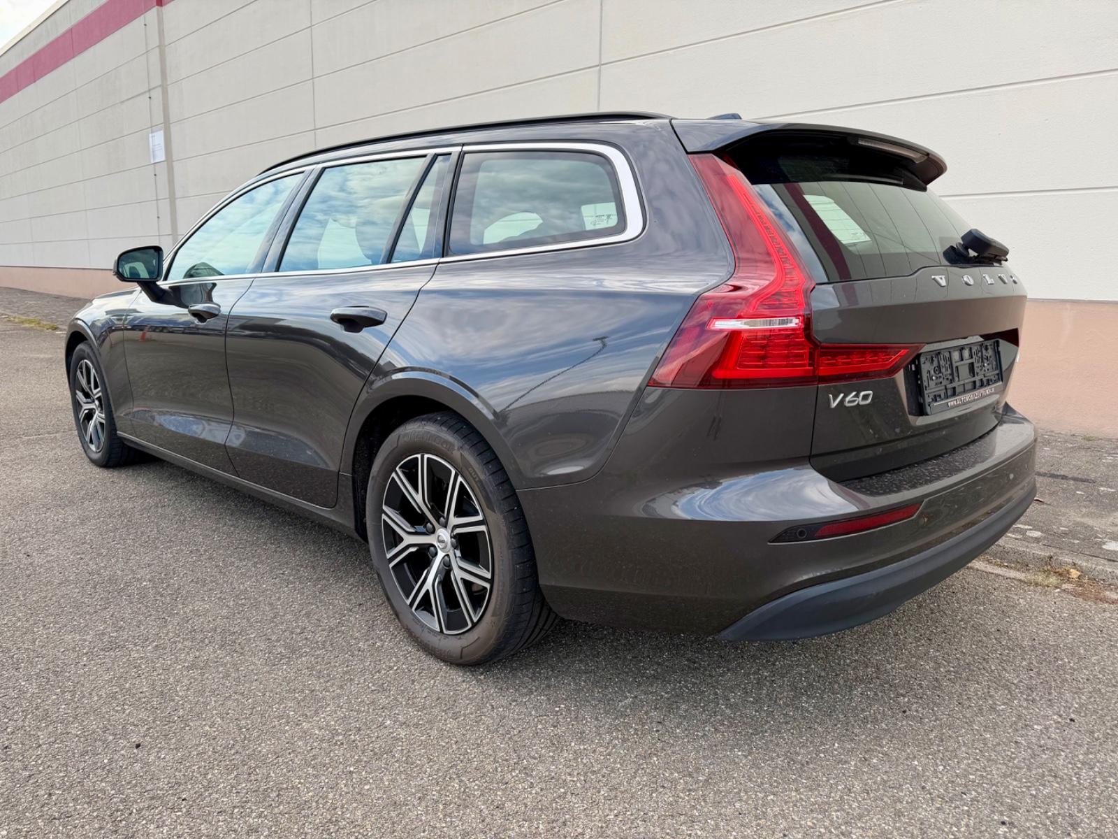 Volvo V60 B3 Automatik LEDER+NAVI+LED+AHK+CAM, миниатюра 3