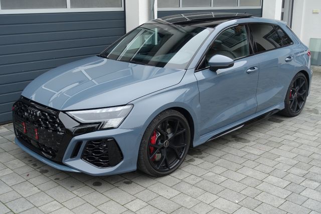 Audi RS3 Sportback HUD 280 Pano B&O Carbon Fahrwerk