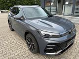Volkswagen Tiguan 1.5 eTSI R-Line DSG *NAV*SHZ*MATRIX-L*AHK - Volkswagen Tiguan Geländewagen R line mit Benzin-Antrieb