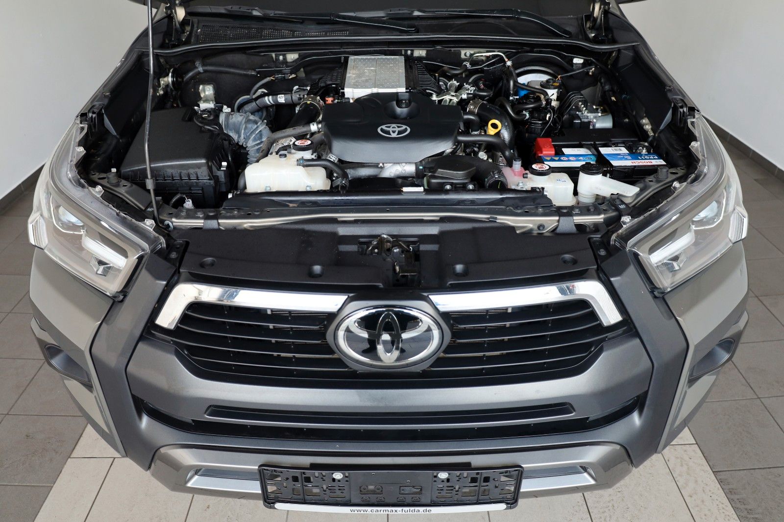 Fahrzeugabbildung Toyota Hilux 2.8 D-4D 4x4Invincible,Leder,ACC,Rollo,AHK