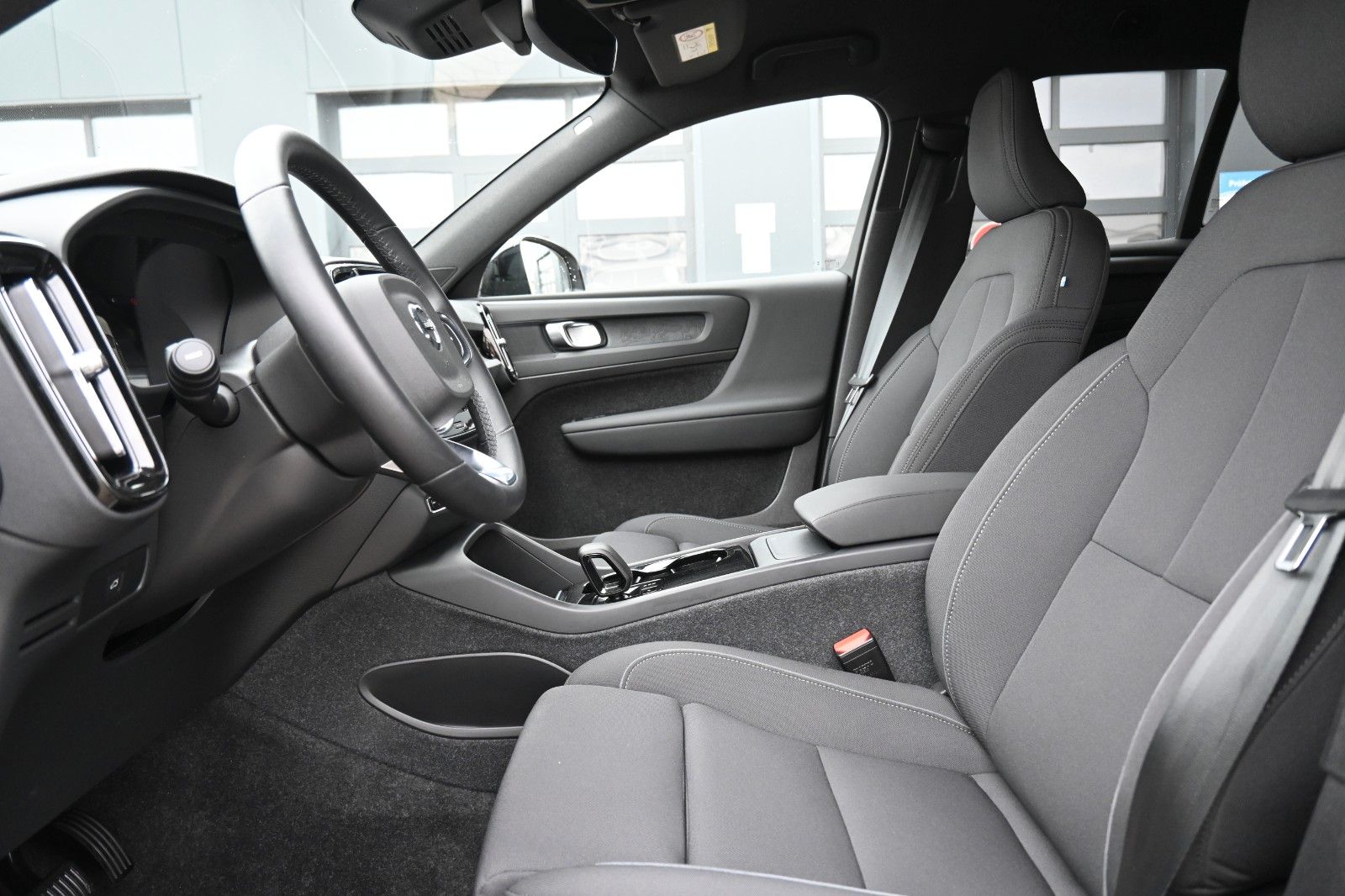 Fahrzeugabbildung Volvo XC40 Single Ext. Range Plus*LED*STHZ*CAM*BLIS