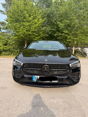 MERCEDES-BENZ CLA 200 Shooting Brake - AMG LINE HEAD UP