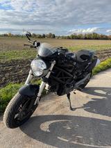 Ducati Monster 696 - DUCATI MONSTER 696