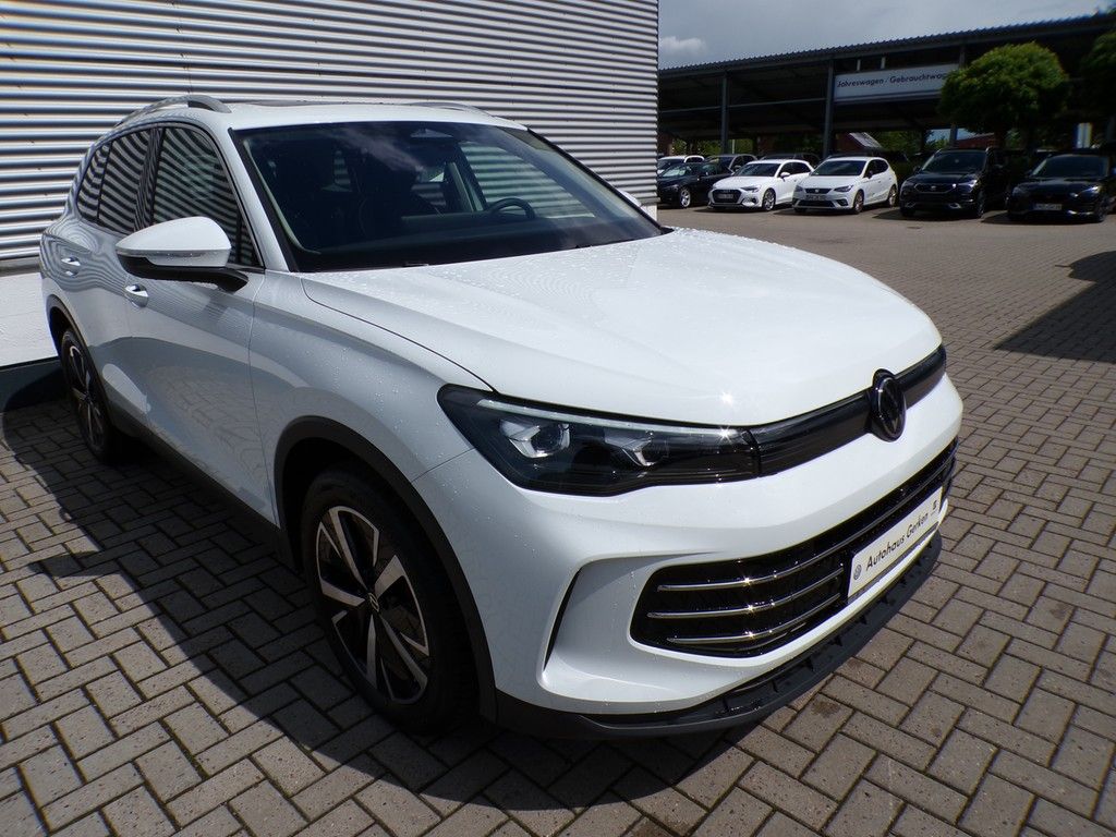 Fahrzeugabbildung Volkswagen Tiguan 1.5 eTSI DSG Elegance *Navi*Pano*Standhei