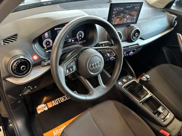 Audi Q2 30 TFSI S line *1. Hand*Klima*SHZ*Navi*BT*DAB