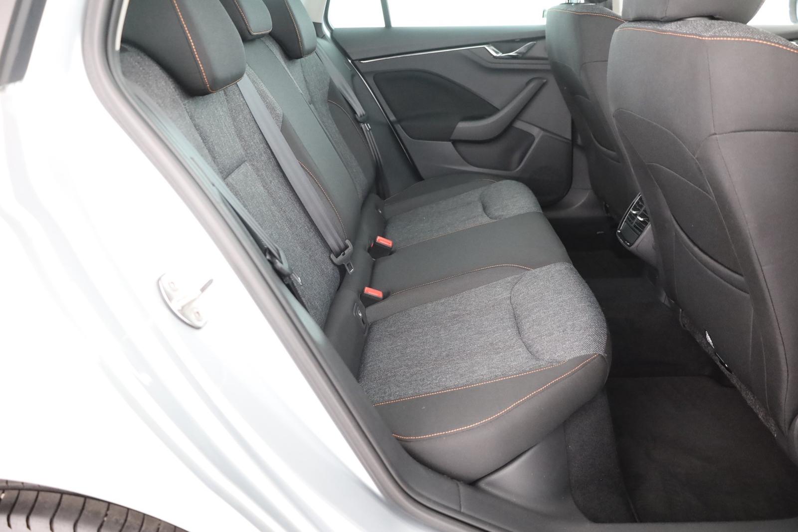 Skoda Kamiq 1.0 TSI DSG Ambition SmartLink Kamera ACC