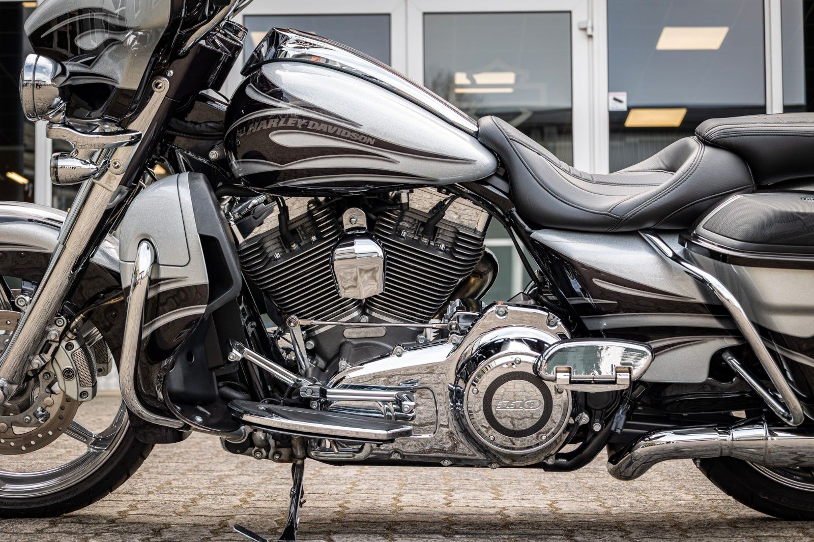 Fahrzeugabbildung Harley-Davidson CVO STREET GLIDE 110 FLHXSE - KESSTECH